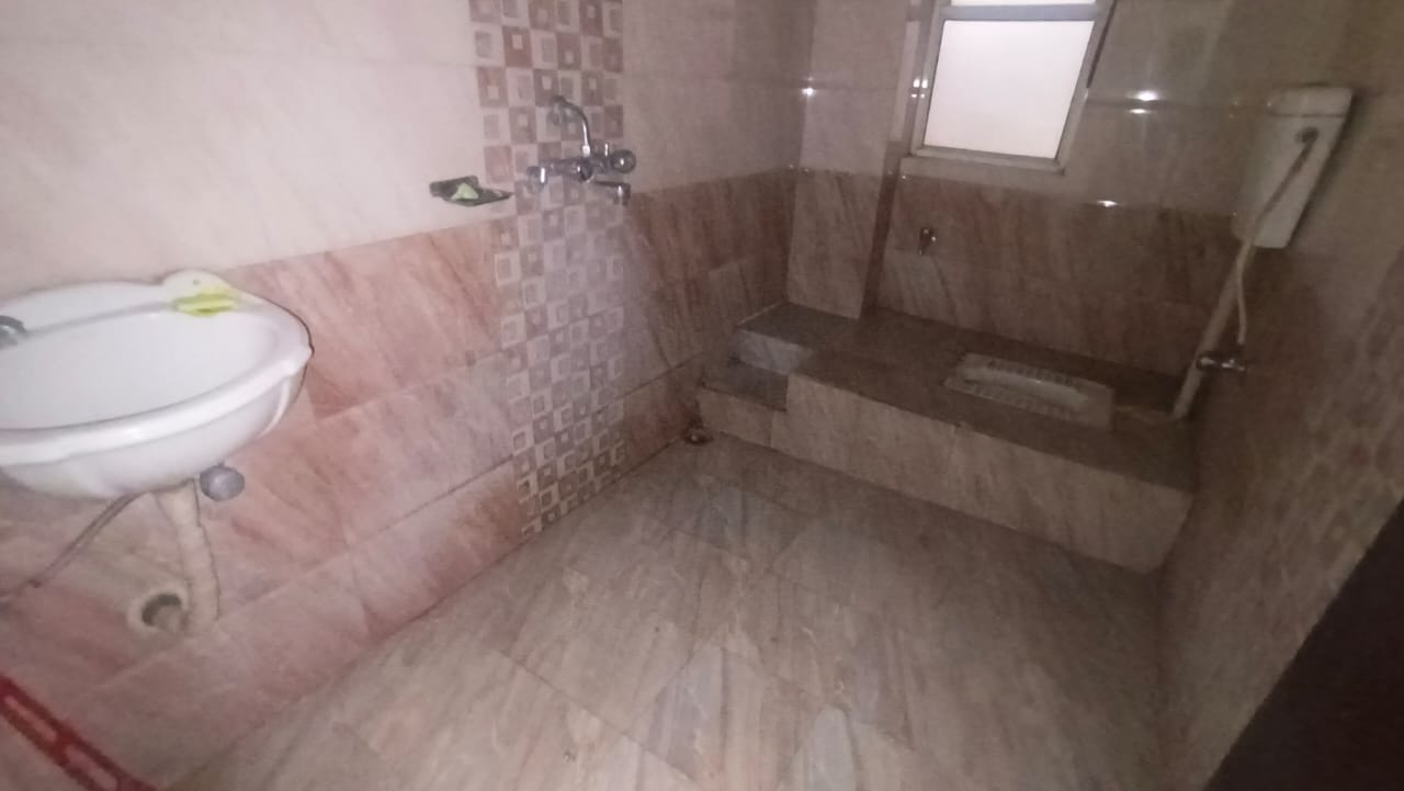 Unfurnished 3bhk in Zoo Road Tiniali, Guwahati, Assam, India for Rent